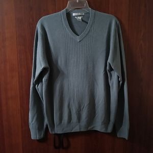 Geoffrey Beene grey men’s v neck sweater size L